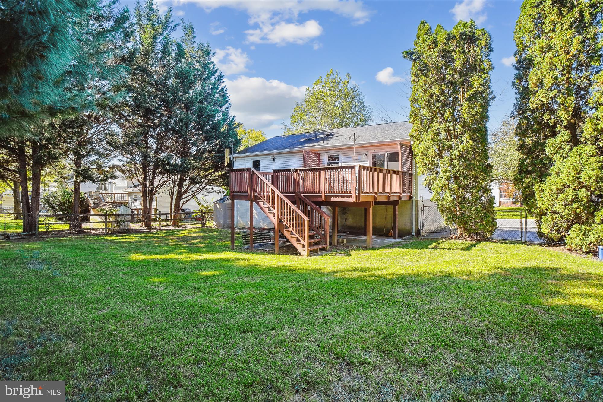 24209 Bush Hill Road Gaithersburg, MD 20882 - Photo 8 of 59