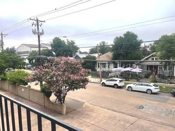 $1,100 | 3316 Guadalupe Street, Unit 209, Austin, TX 78705