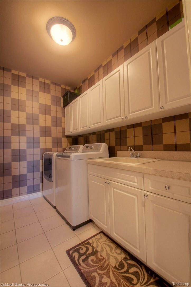 2839 Hastings Court Rochester, MI 48306 - Photo 23 of 56 2839 - Laundry Room.jpg