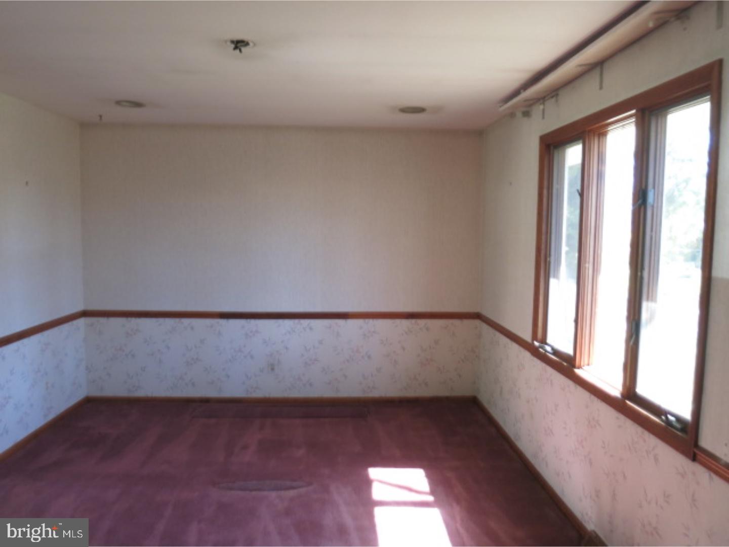 119 Sunnybrook Road Cherry Hill, NJ 08034 - Photo 4 of 13 Living Room