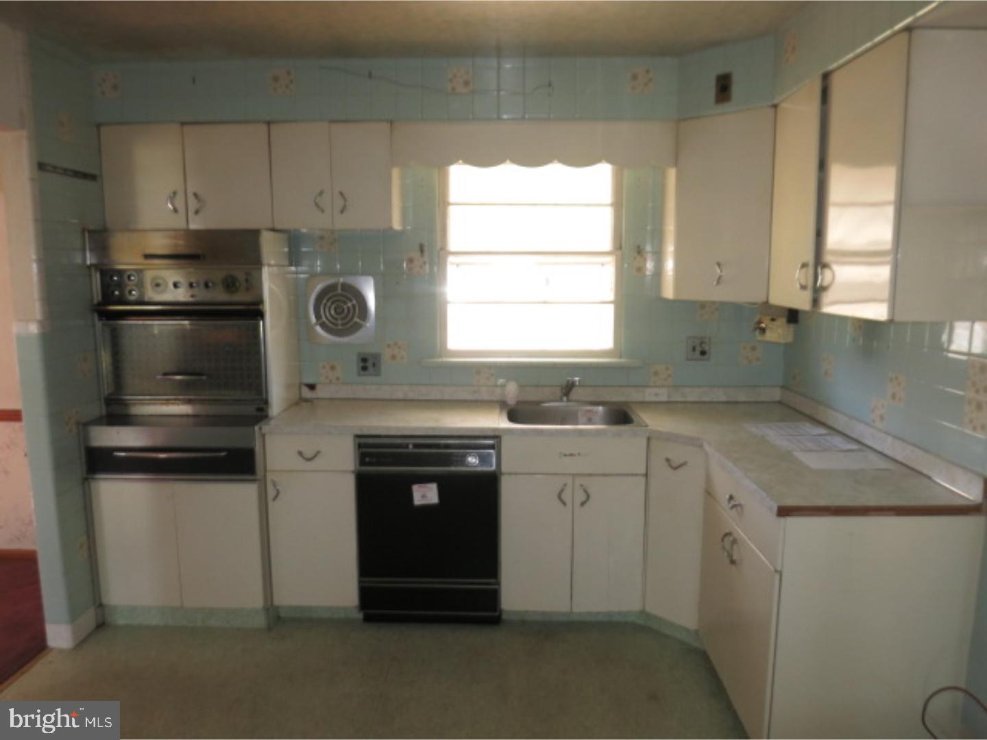 119 Sunnybrook Road Cherry Hill, NJ 08034 - Photo 5 of 13 Kitchen