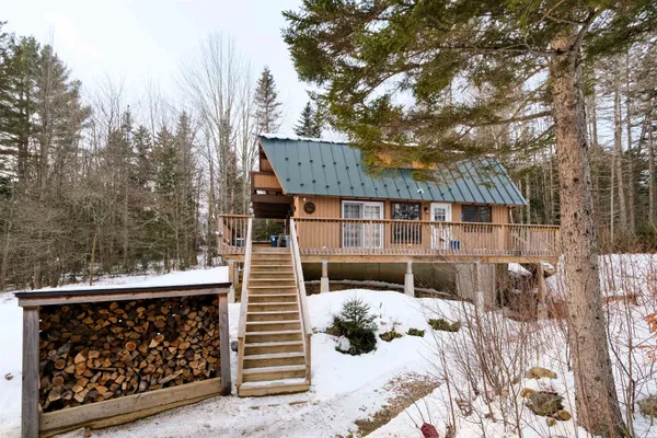 $500,000 | 609 Alpine Drive, Mount Holly, VT 05758
