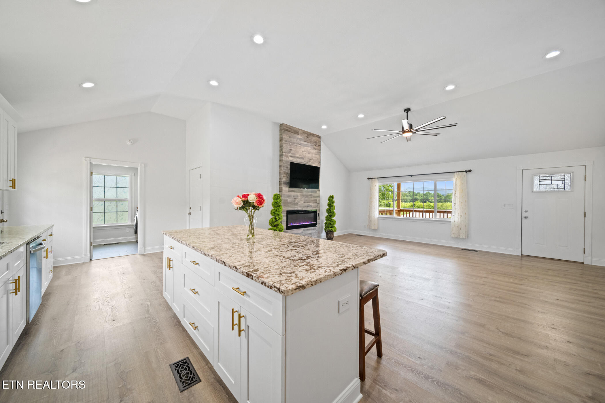 412 Apple Valley Road Sevierville, TN 37862 - Photo 12 of 33 dsc05853