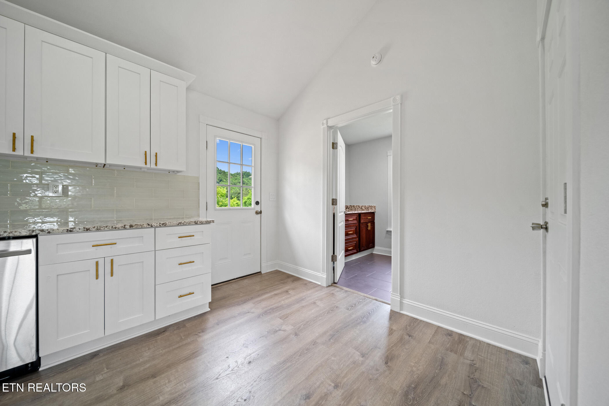 412 Apple Valley Road Sevierville, TN 37862 - Photo 8 of 33 dsc05833