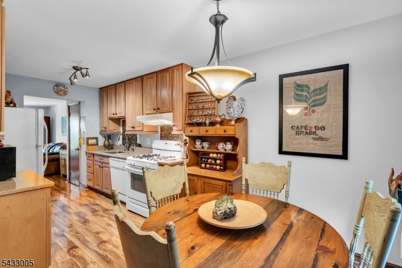11 Colonial Court, Unit 11 High Bridge, NJ 08829 - Photo 4 of 24