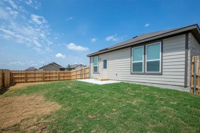 $1,900 | 237 Yellowbark Street, Buda, TX 78610