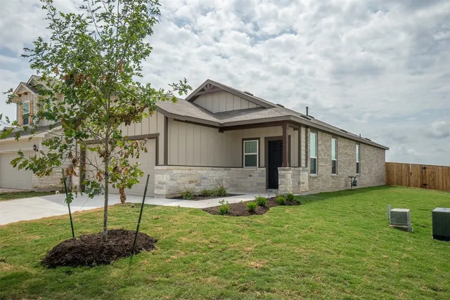 $1,900 | 237 Yellowbark Street, Buda, TX 78610