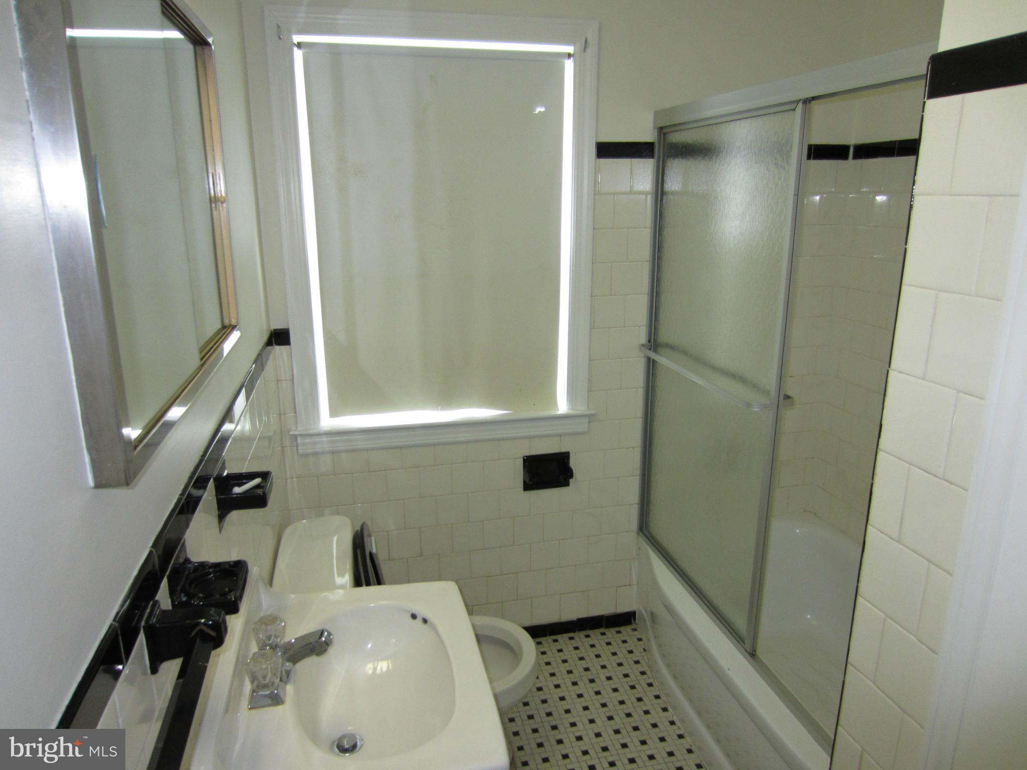 5101 Pall Mall Road Baltimore, MD 21215 - Photo 18 of 30 Bath