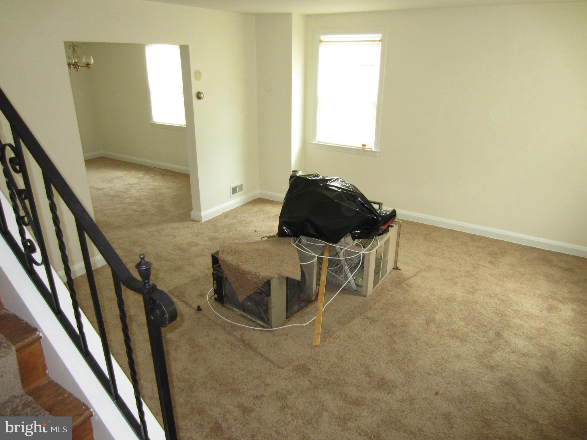 5101 Pall Mall Road Baltimore, MD 21215 - Photo 26 of 30 Living Room