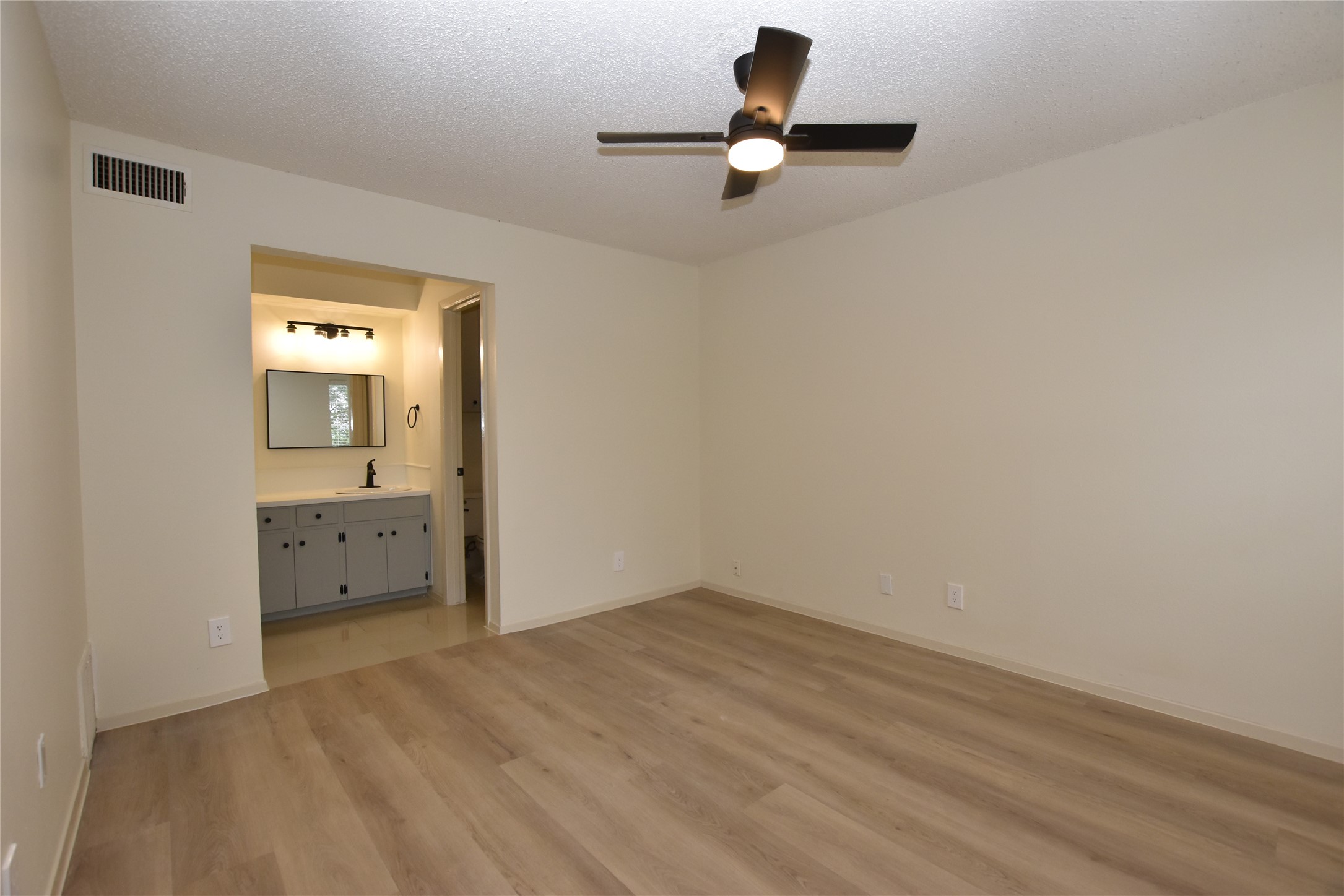 1905 Toro Canyon Road, Unit A Austin, TX 78746 - Photo 7 of 19