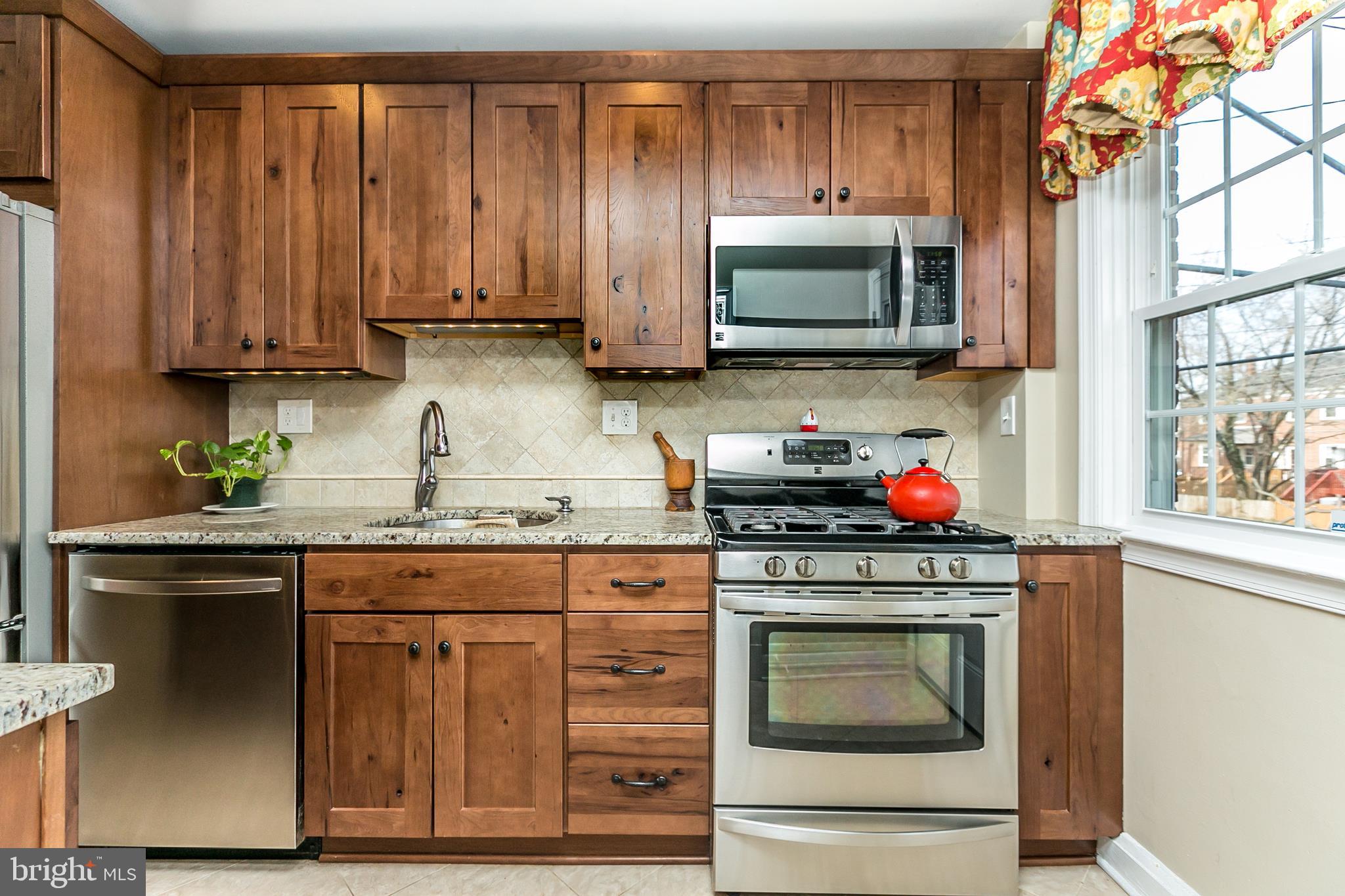 106 Overbrook Road Baltimore, MD 21212 - Photo 8 of 36 Kitchen