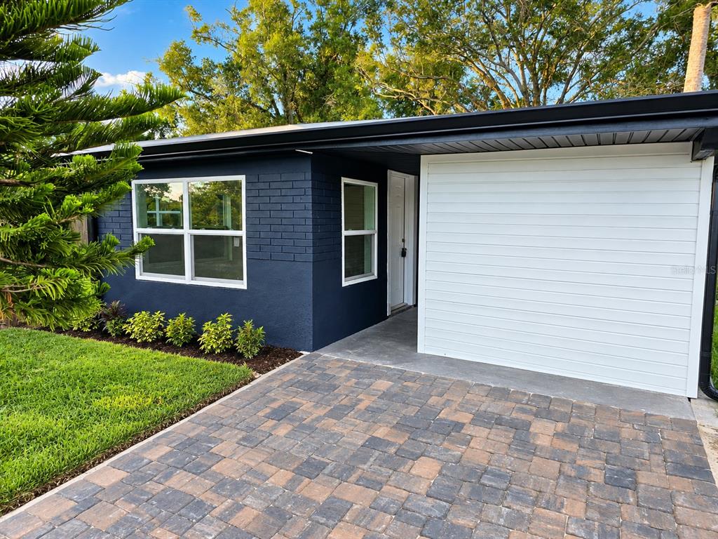 5718 Mallow Street New Port Richey, FL 34652 - Photo 2 of 20 Gallery Image 2