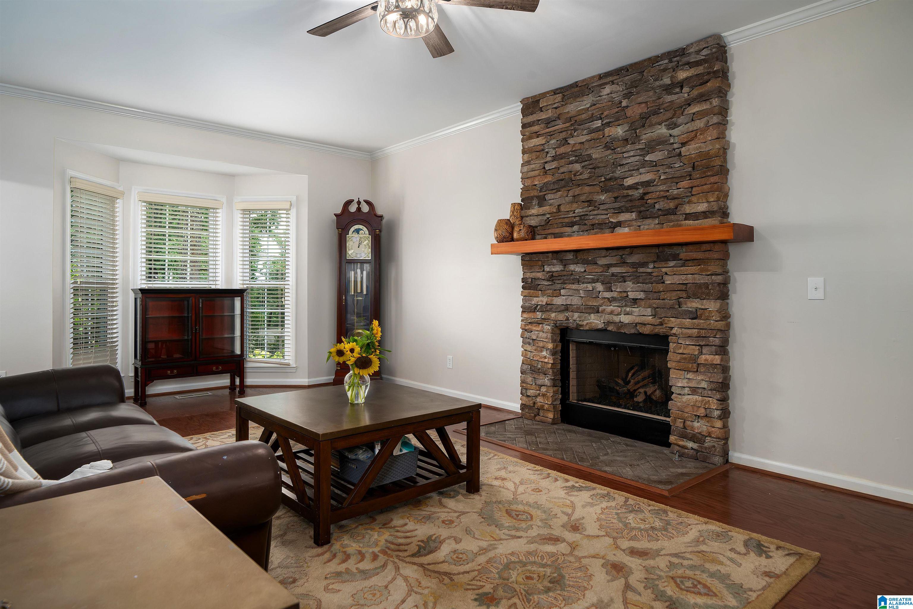 34 Shades Crest Road Hoover, AL 35226 - Photo 11 of 37