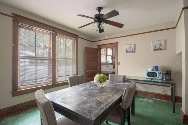 $299,900 | 907 Northwest 11th Avenue, Gainesville, FL 32601