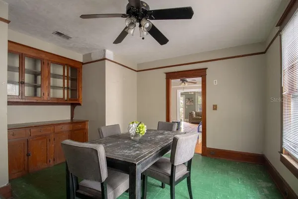 $299,900 | 907 Northwest 11th Avenue, Gainesville, FL 32601