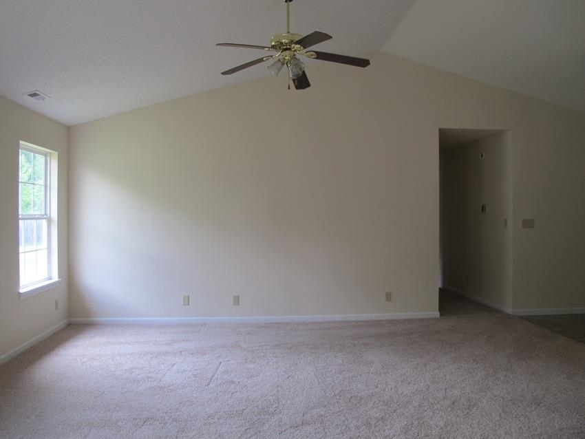 822 Springwater Road Kokomo, IN 46902 - Photo 3 of 12 Gallery Image 3