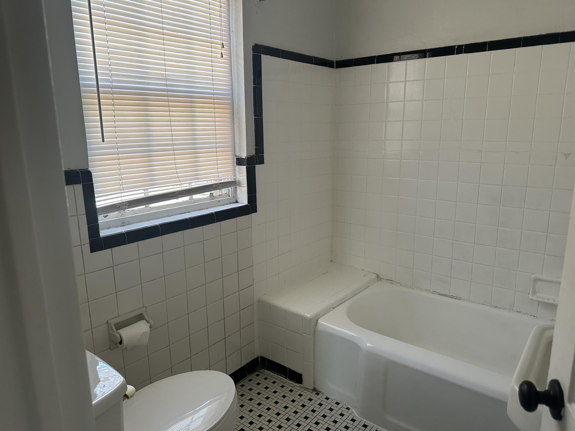 1728 Grandin Road Southwest, Unit 41 Roanoke, VA 24015 - Photo 9 of 9 IMG_3037