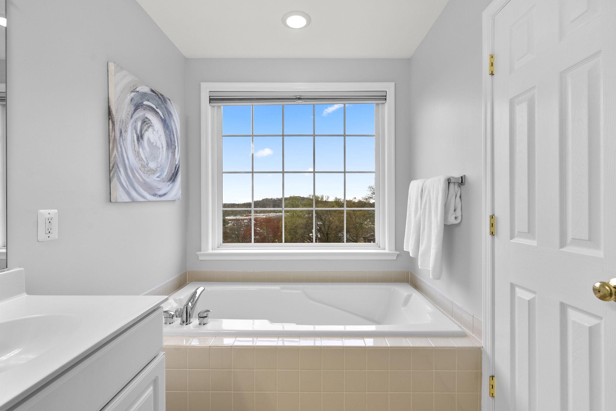 3222 Theodore R Hagans Drive Northeast Washington, DC 20018 - Photo 27 of 45 Primary bathroom - soaking tub.