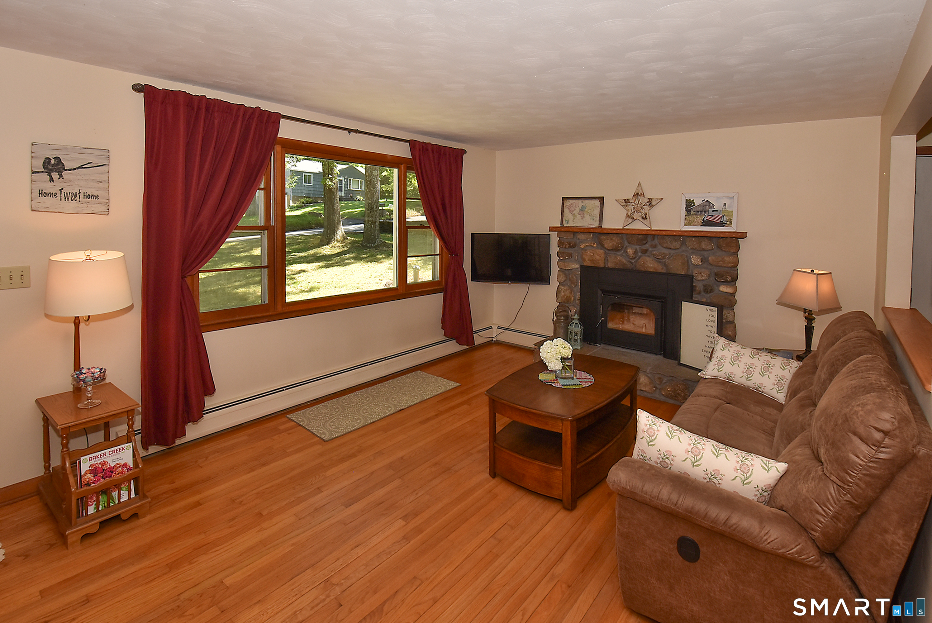 607 Old Post Road Tolland, CT 06084 - Photo 5 of 32