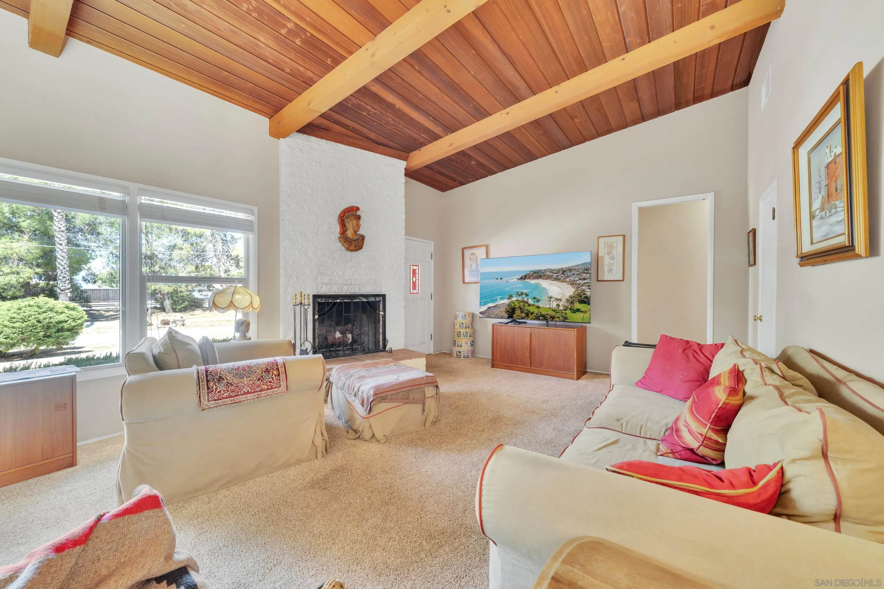 14643 Espola Road Poway, CA 92064 - Photo 8 of 36