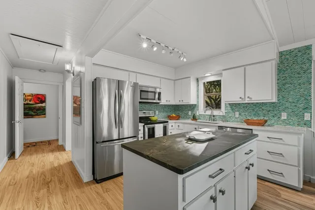 $1,950,000 | 746 Trail Rock Drive, Johnson City, TX 78636