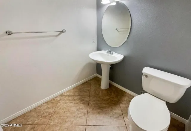 a view of a room with an empty space