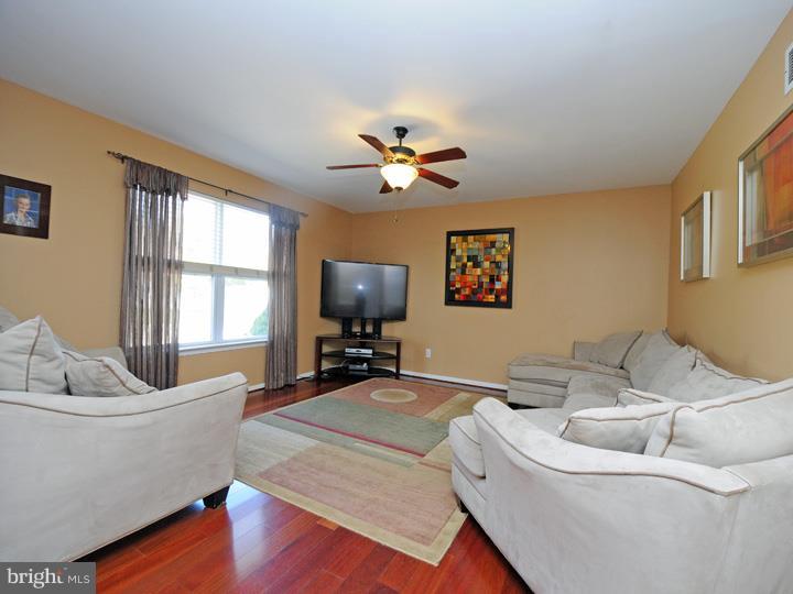 50 Fern Road Southampton, PA 18966 - Photo 5 of 24 Gallery Image 5