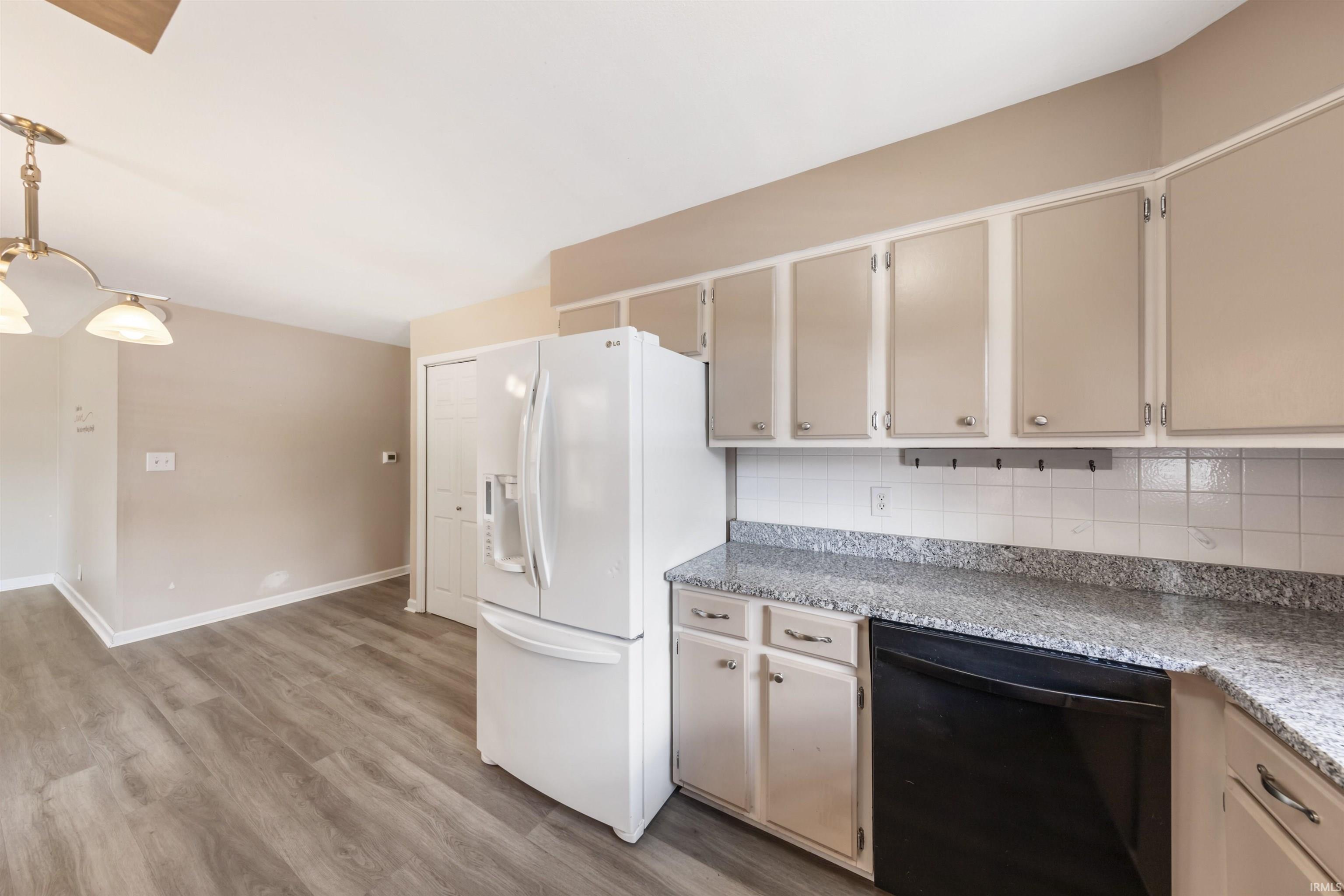 7699 Ridgemont Drive Newburgh, IN 47630 - Photo 10 of 36 Gallery Image 10