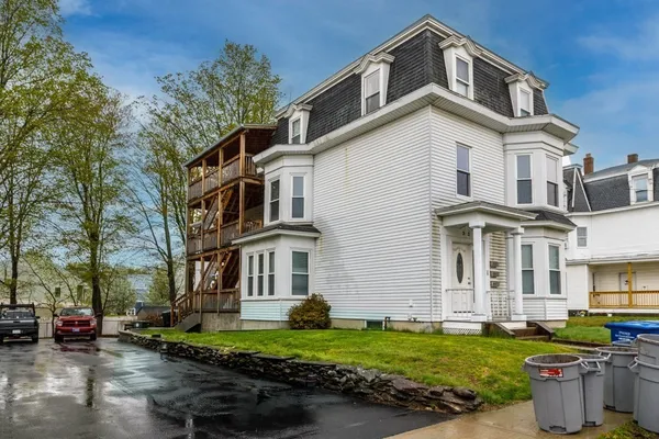 $2,500 | 32 Pearl Street, Unit 2, Leominster, MA 01453