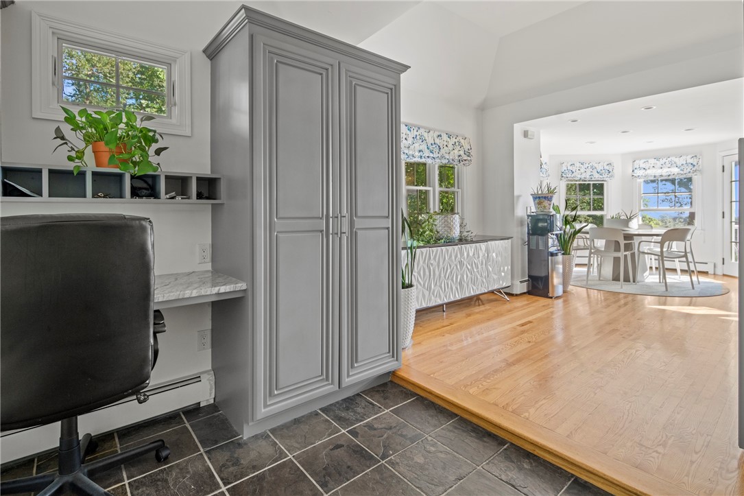 182 Spencer Avenue Warwick, RI 02818 - Photo 15 of 49