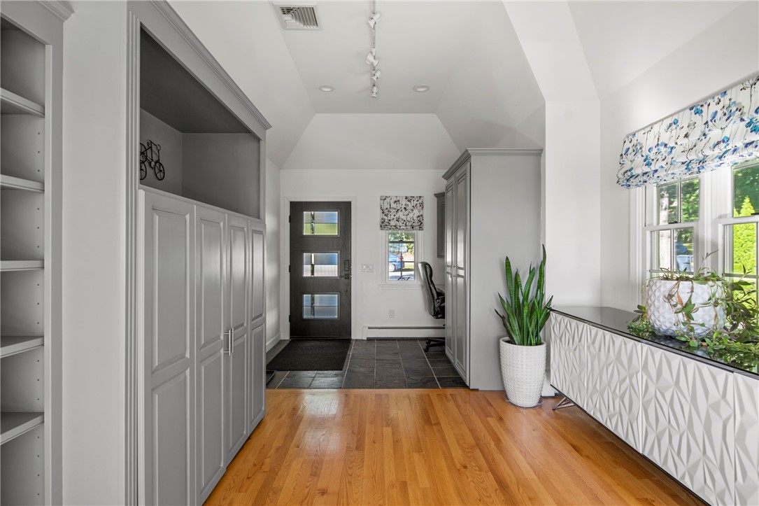 182 Spencer Avenue Warwick, RI 02818 - Photo 16 of 49