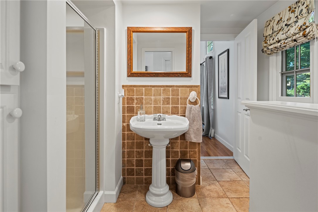 182 Spencer Avenue Warwick, RI 02818 - Photo 23 of 49