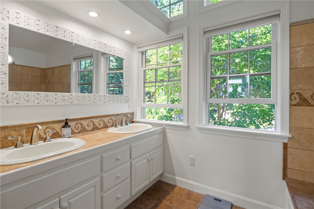 182 Spencer Avenue Warwick, RI 02818 - Photo 33 of 49