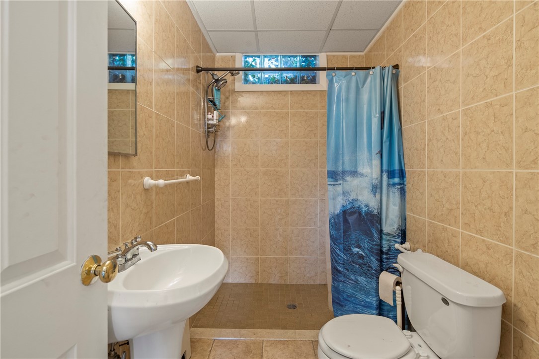 182 Spencer Avenue Warwick, RI 02818 - Photo 41 of 49