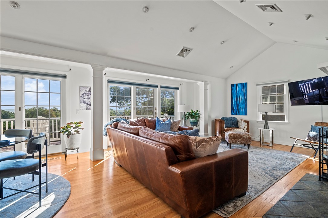 182 Spencer Avenue Warwick, RI 02818 - Photo 7 of 49