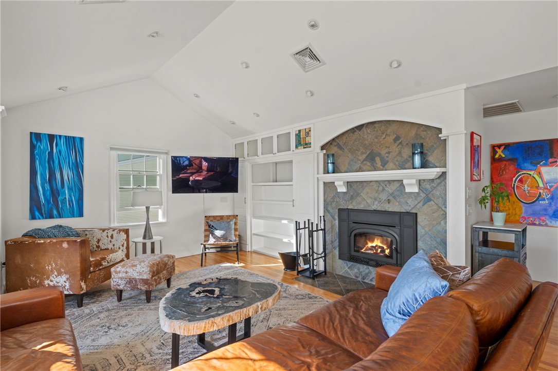 182 Spencer Avenue Warwick, RI 02818 - Photo 8 of 49