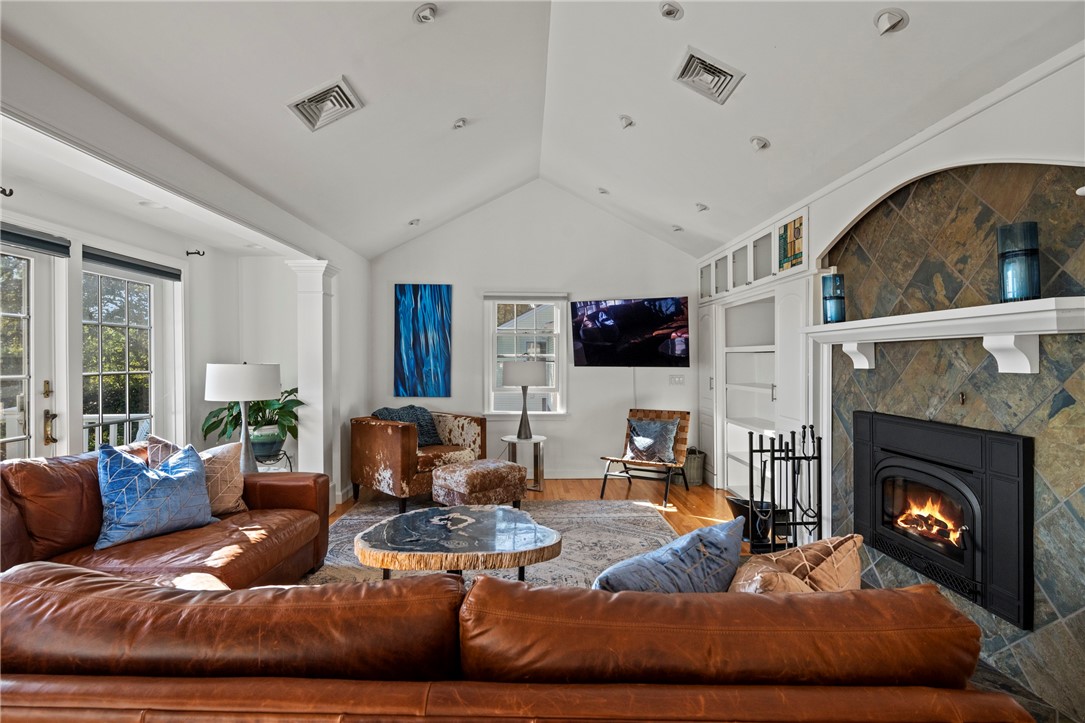 182 Spencer Avenue Warwick, RI 02818 - Photo 9 of 49