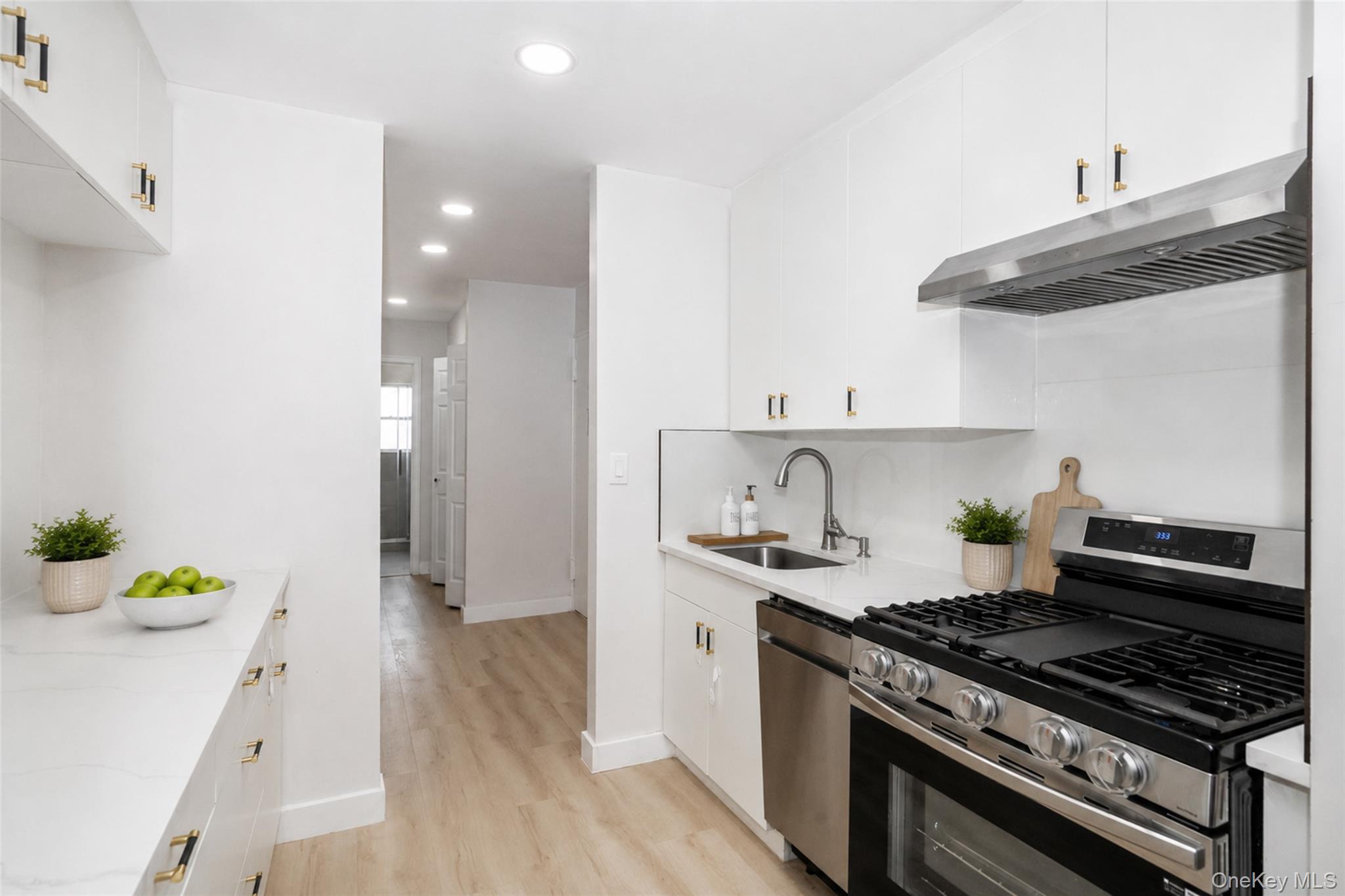 643 Pelham Road, Unit 4D New Rochelle, NY 10805 - Photo 35 of 37