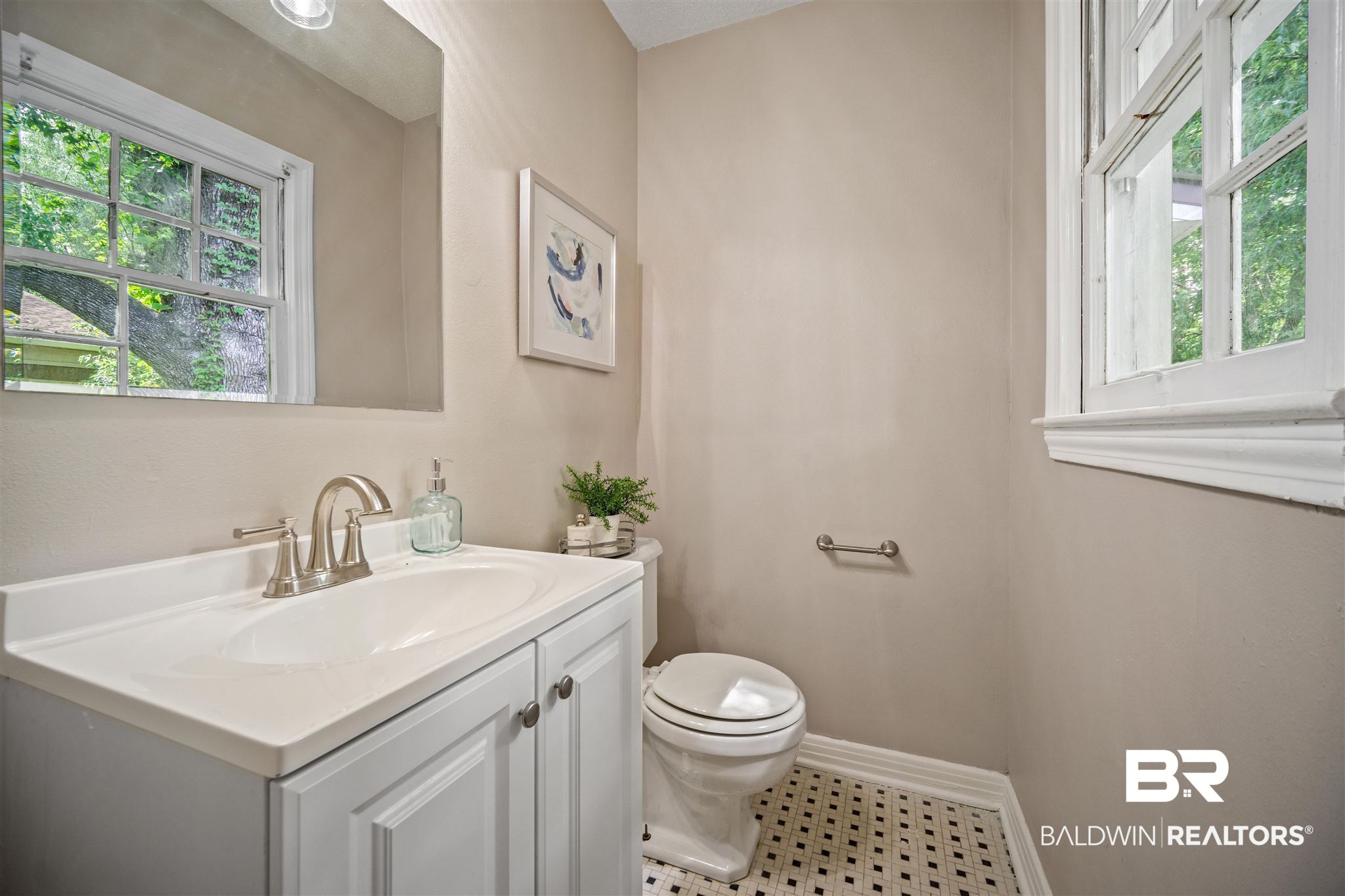 2208 Old Government Street Mobile, AL 36606 - Photo 25 of 26