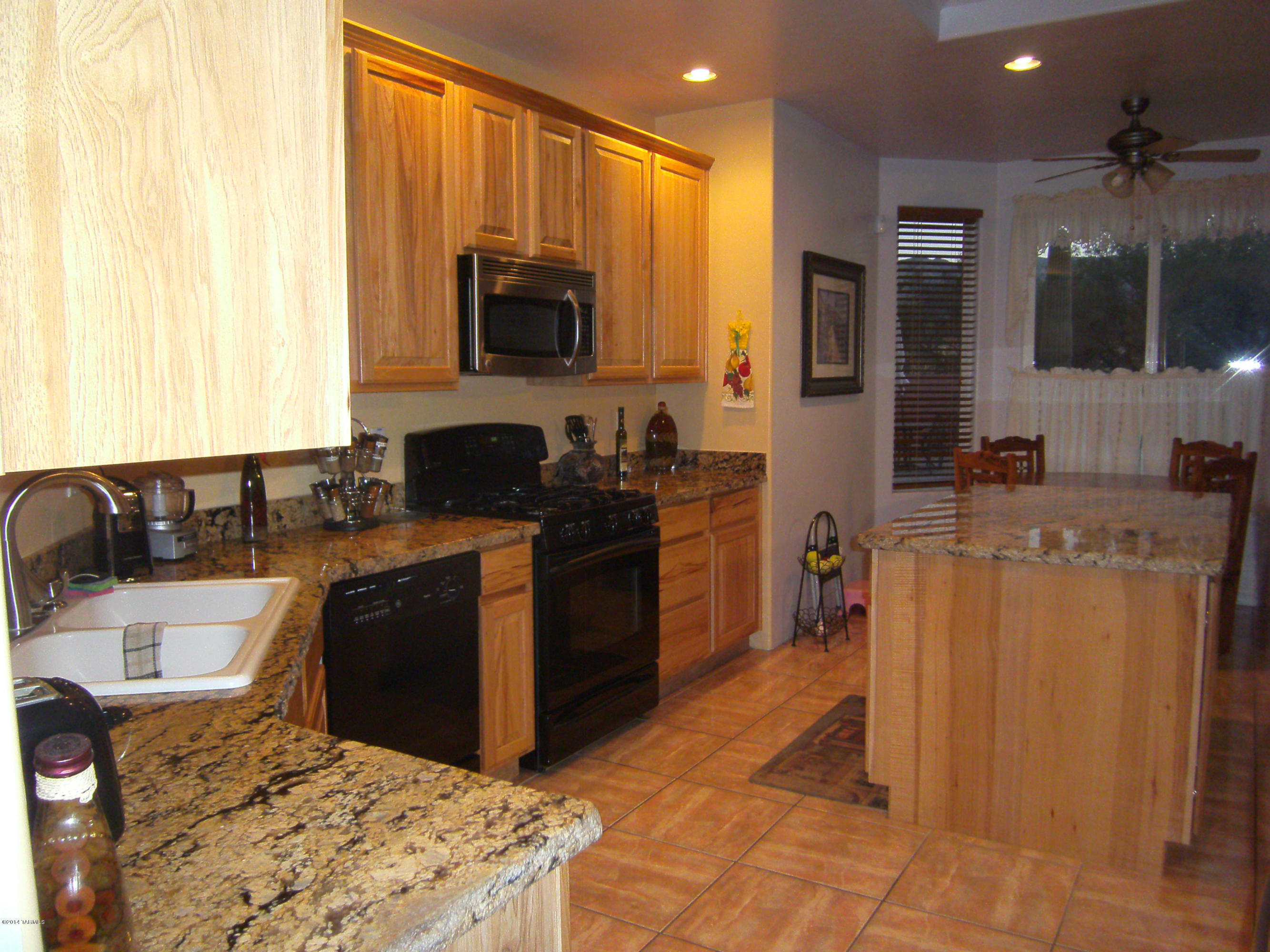 11561 East Tanque Verde Road Tucson, AZ 85749 - Photo 12 of 33