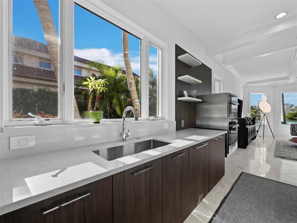 65 Lighthouse Point Drive Longboat Key, FL 34228 - Photo 20 of 90