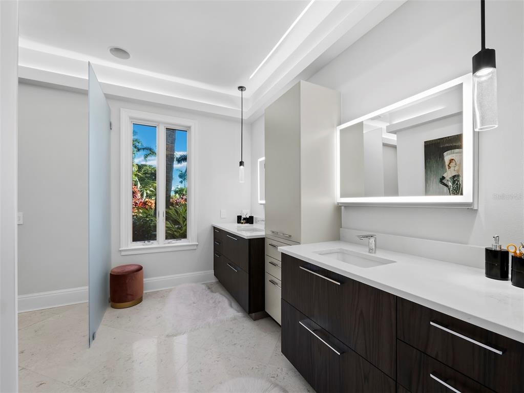 65 Lighthouse Point Drive Longboat Key, FL 34228 - Photo 27 of 90