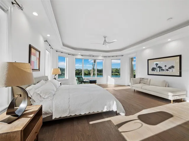 $7,999,000 | 65 Lighthouse Point Drive, Longboat Key, FL 34228