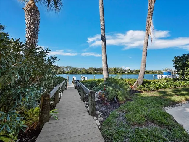 $7,999,000 | 65 Lighthouse Point Drive, Longboat Key, FL 34228