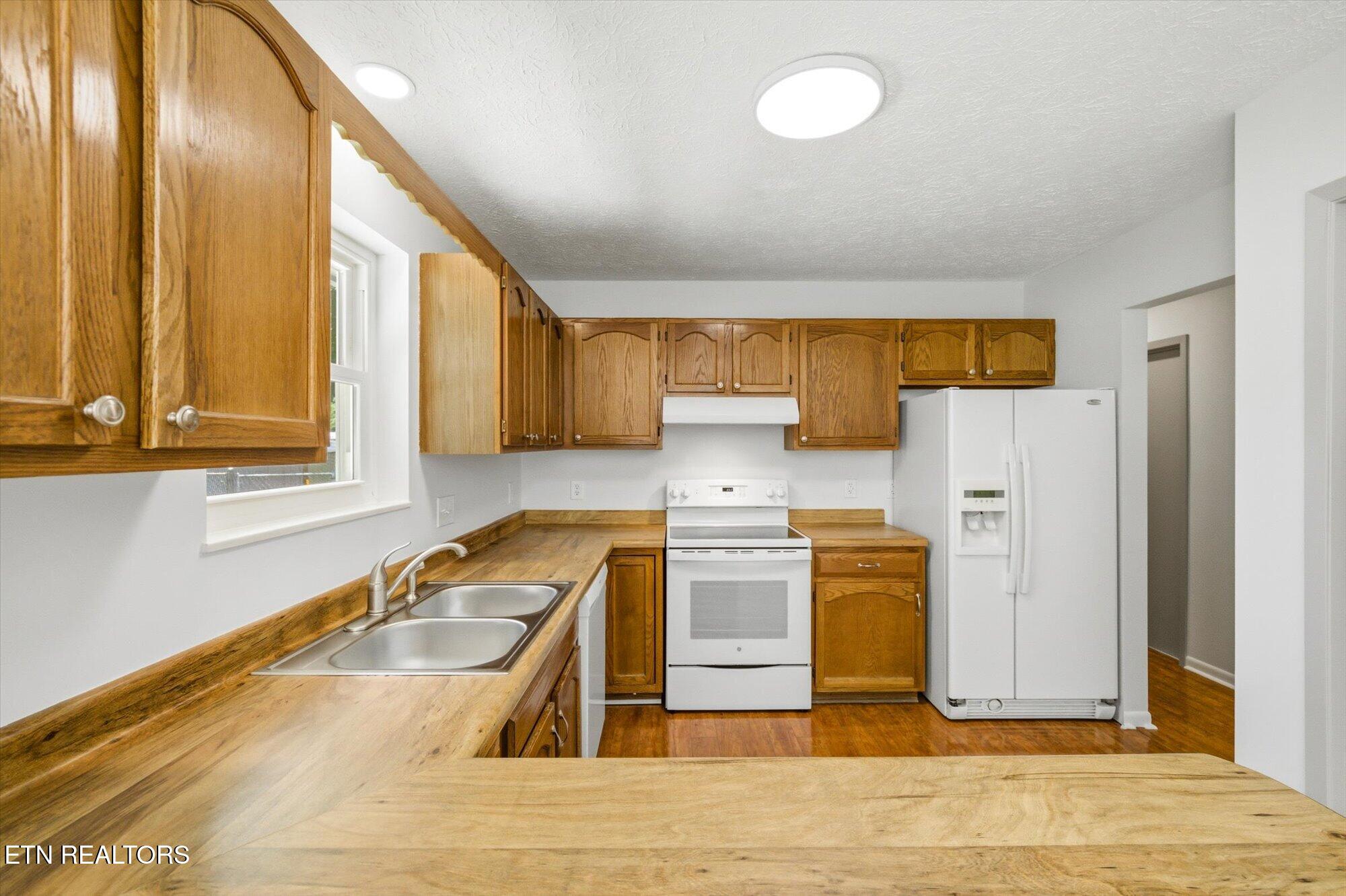 409 Windrush Circle Sevierville, TN 37862 - Photo 10 of 32 10-409-Windrush-Cir-Sevierville-TN-10