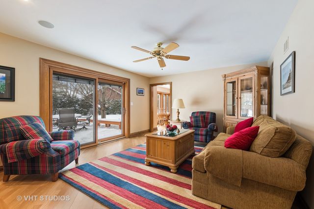 $750,000 | 108 Fallstone Drive, Lincolnshire, IL 60045