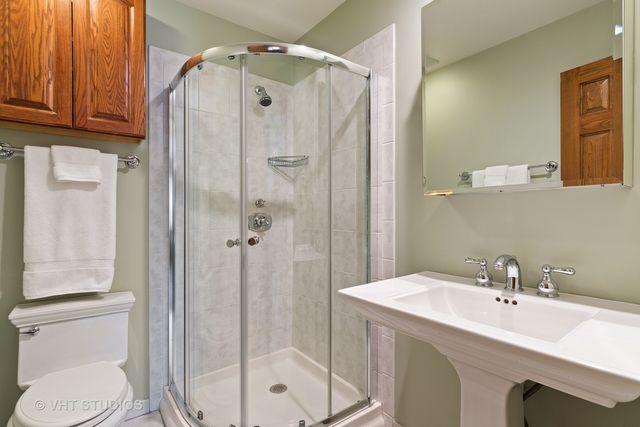 $750,000 | 108 Fallstone Drive, Lincolnshire, IL 60045