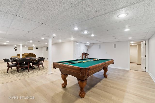 $750,000 | 108 Fallstone Drive, Lincolnshire, IL 60045