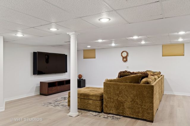 $750,000 | 108 Fallstone Drive, Lincolnshire, IL 60045