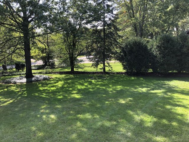 $750,000 | 108 Fallstone Drive, Lincolnshire, IL 60045